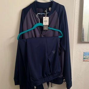 Brand new men’s Adidas sweatsuit